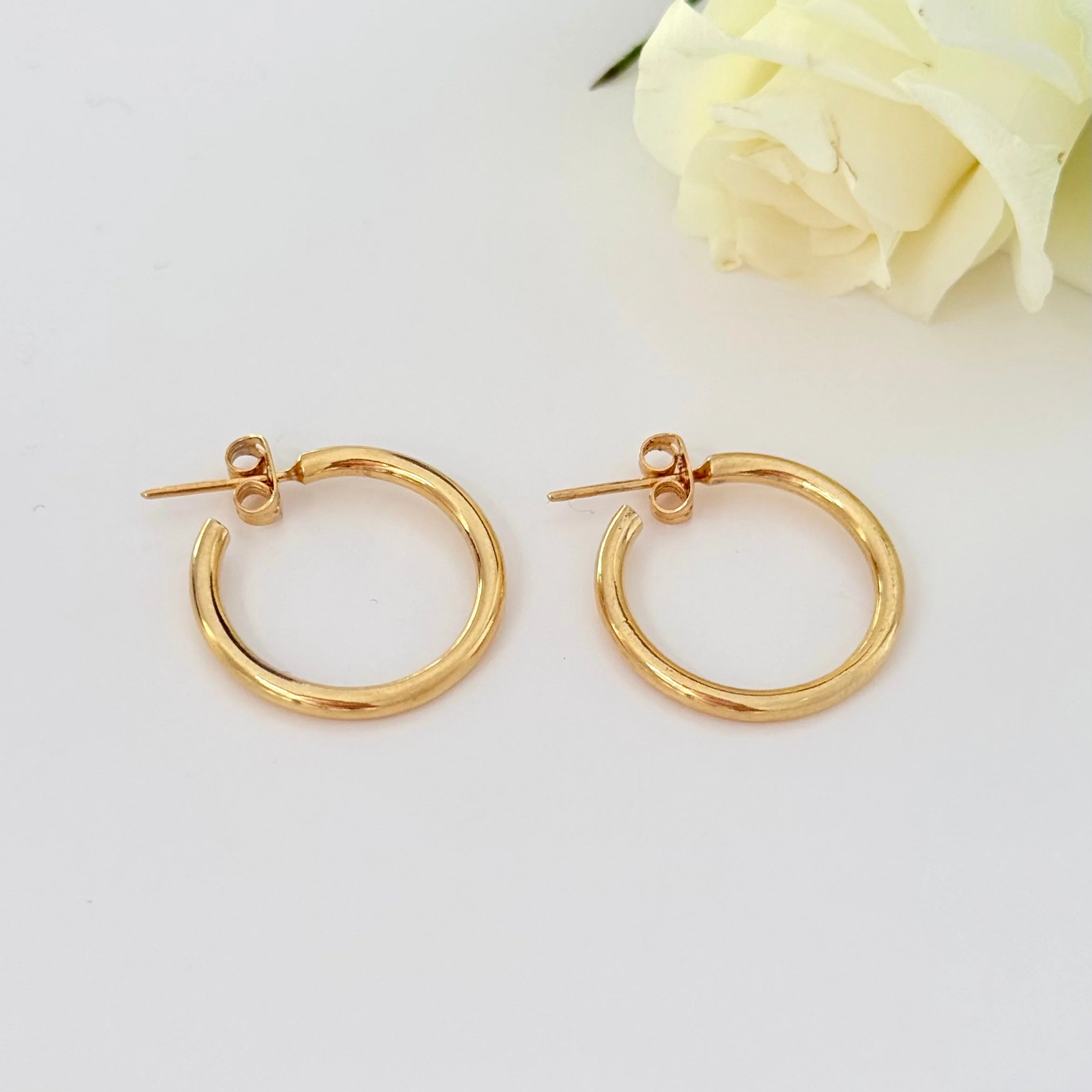 18k Gold Plated Sterling Silver Medium Sized Solid Round Everyday Hoops - Image 3
