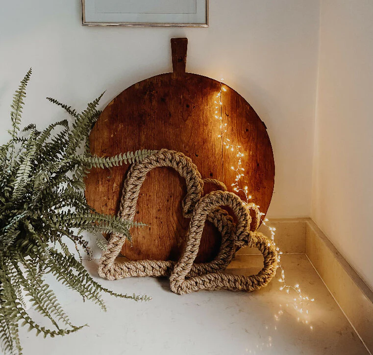 25cm Jute Love Heart Wreath - Image 3
