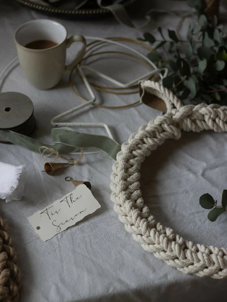 30cm White Cotton Spring Wreath - Image 10