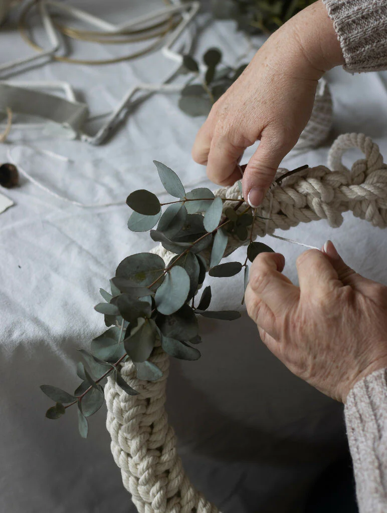 30cm White Cotton Spring Wreath - Image 5