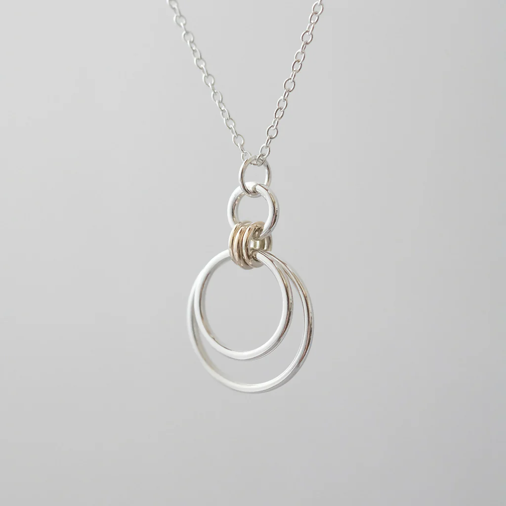 9ct Gold & Silver Three Ring Circle Necklace - Image 5