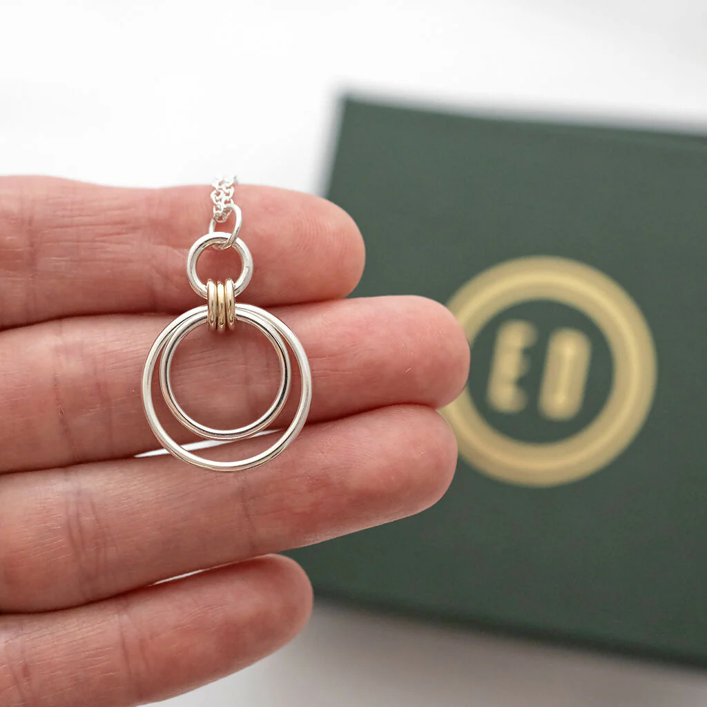 9ct Gold & Silver Three Ring Circle Necklace - Image 7