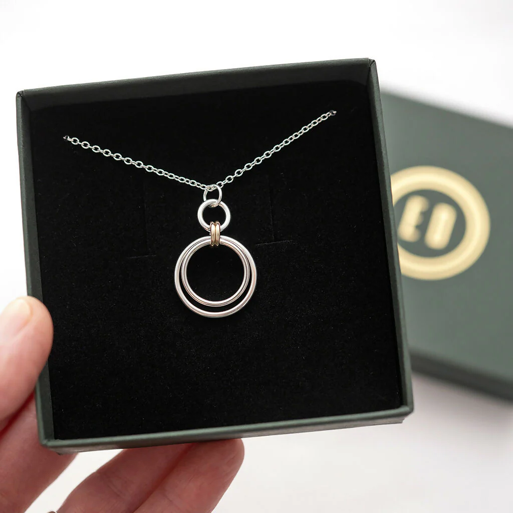 9ct Gold & Silver Two Ring Circle Necklace - Image 9