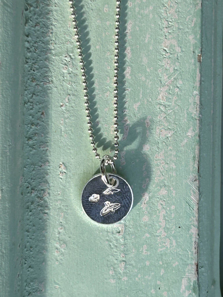 A flock of Birds necklace - Image 2