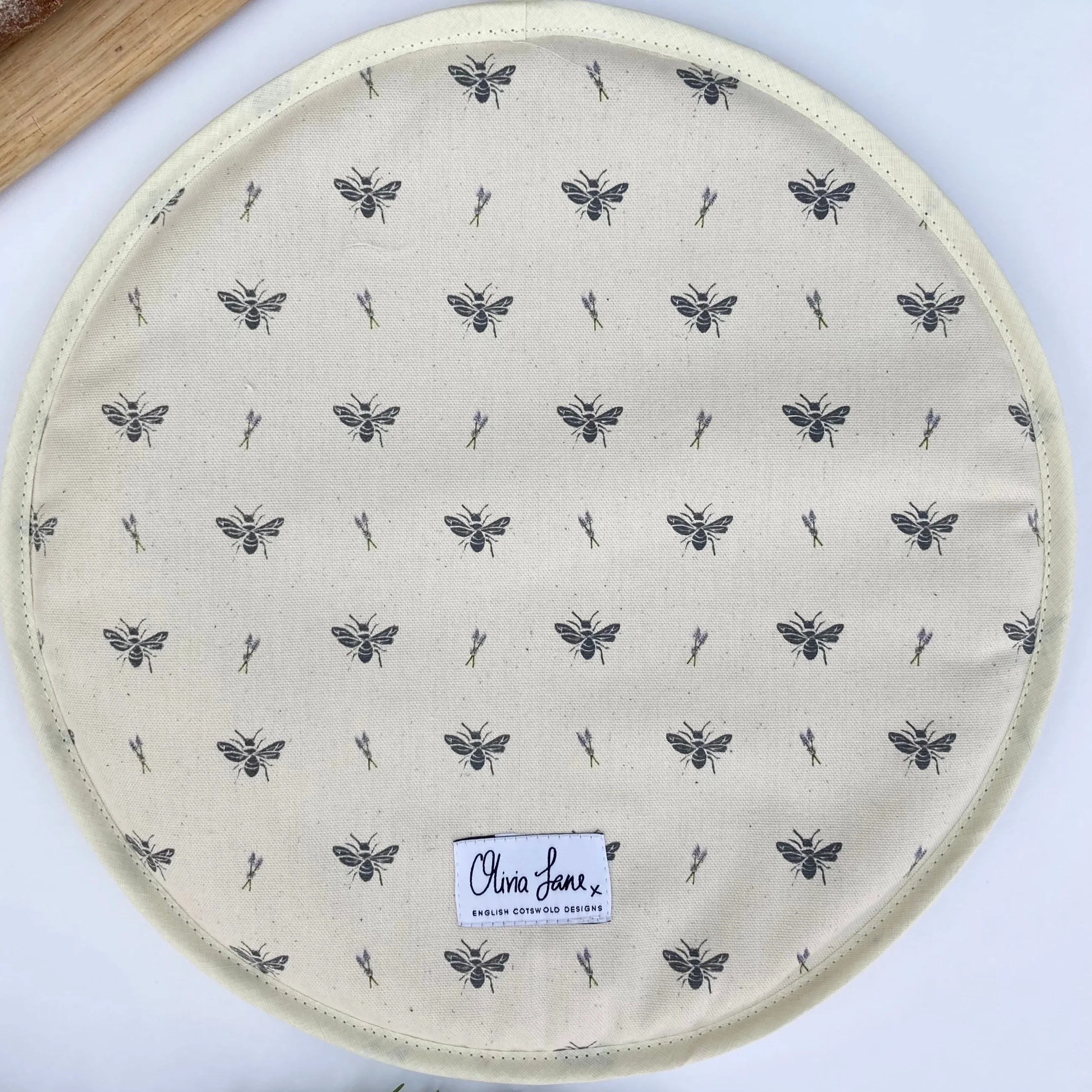 AGA Cover - 'Flying Solo' Bee