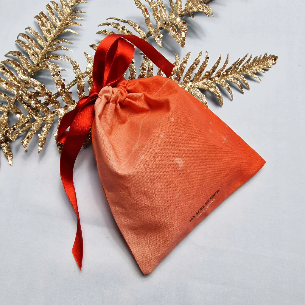 Aries Honeysuckle Birth Flower Gift Pouch in Red - Image 5