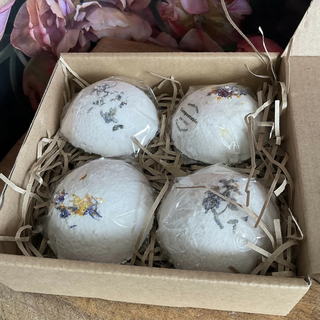 Aromatherapy shower steamers