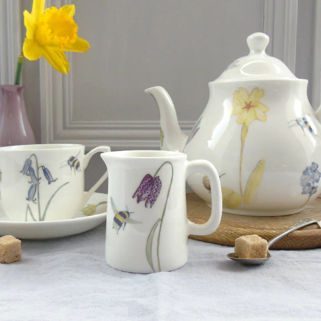 Bee and Spring Flowers Bone China Quarter Pint Jug - Image 4