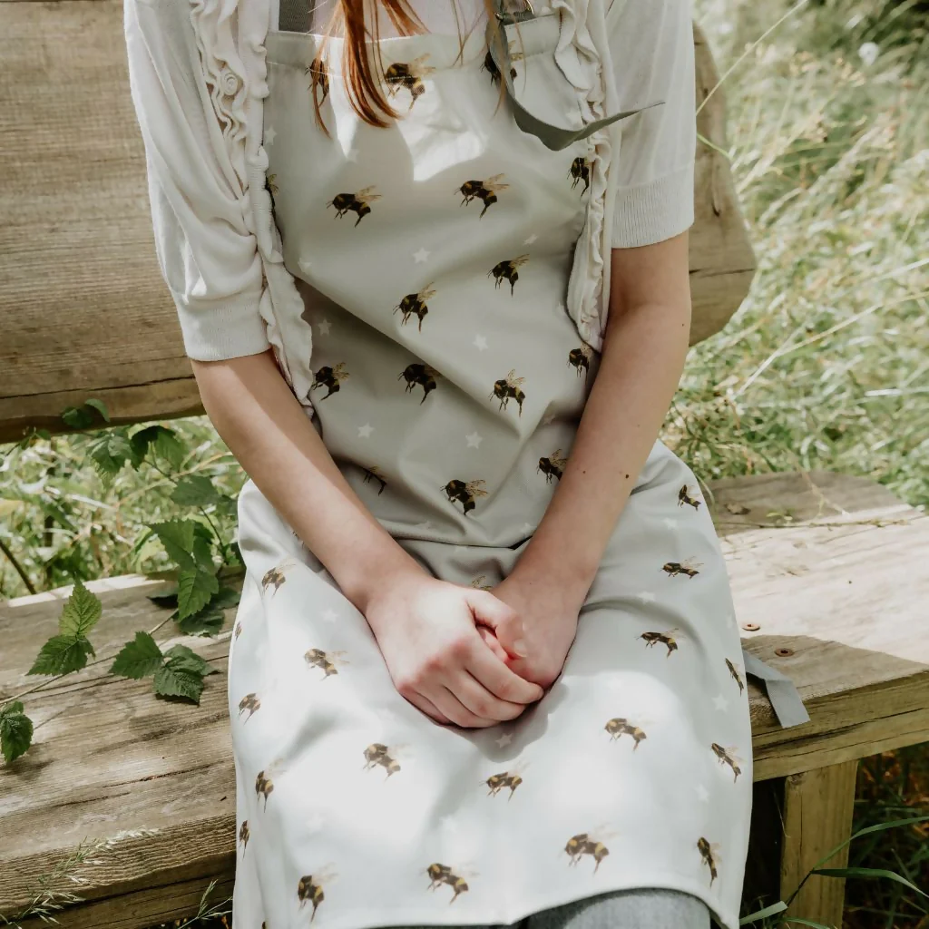 Bee Apron - Image 2