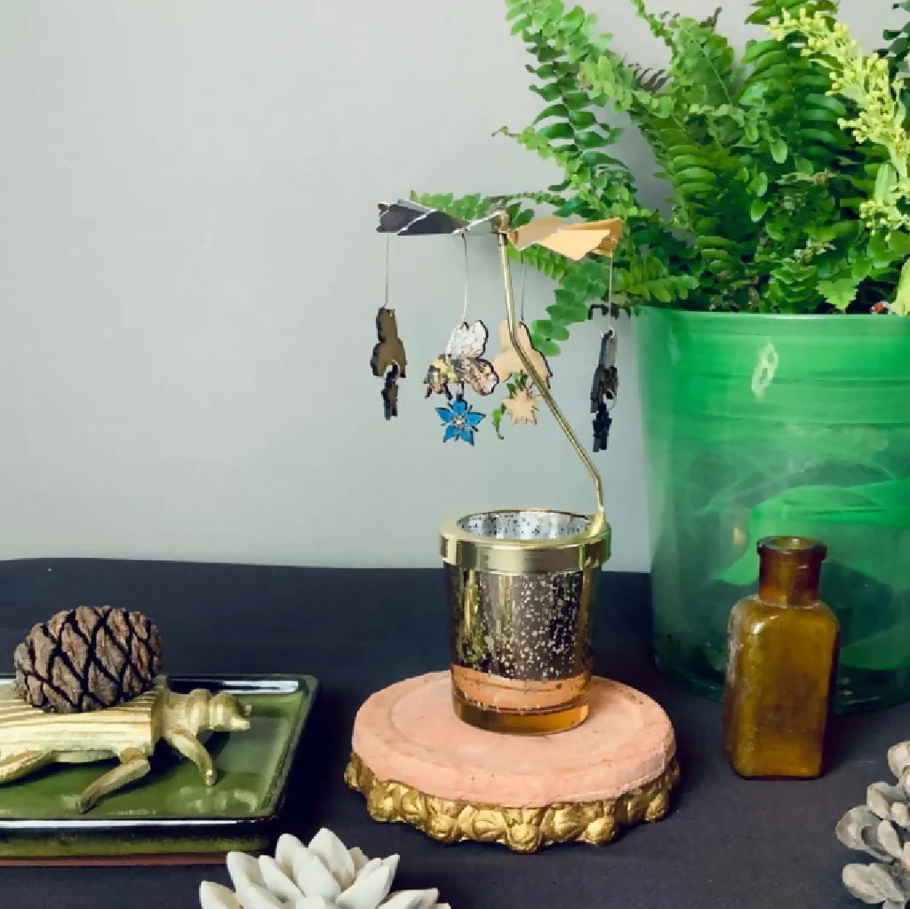 Bee Candle Carousel - Image 3