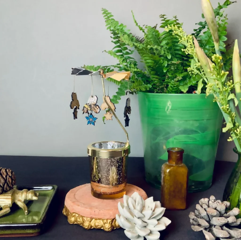 Bee Candle Carousel - Image 6