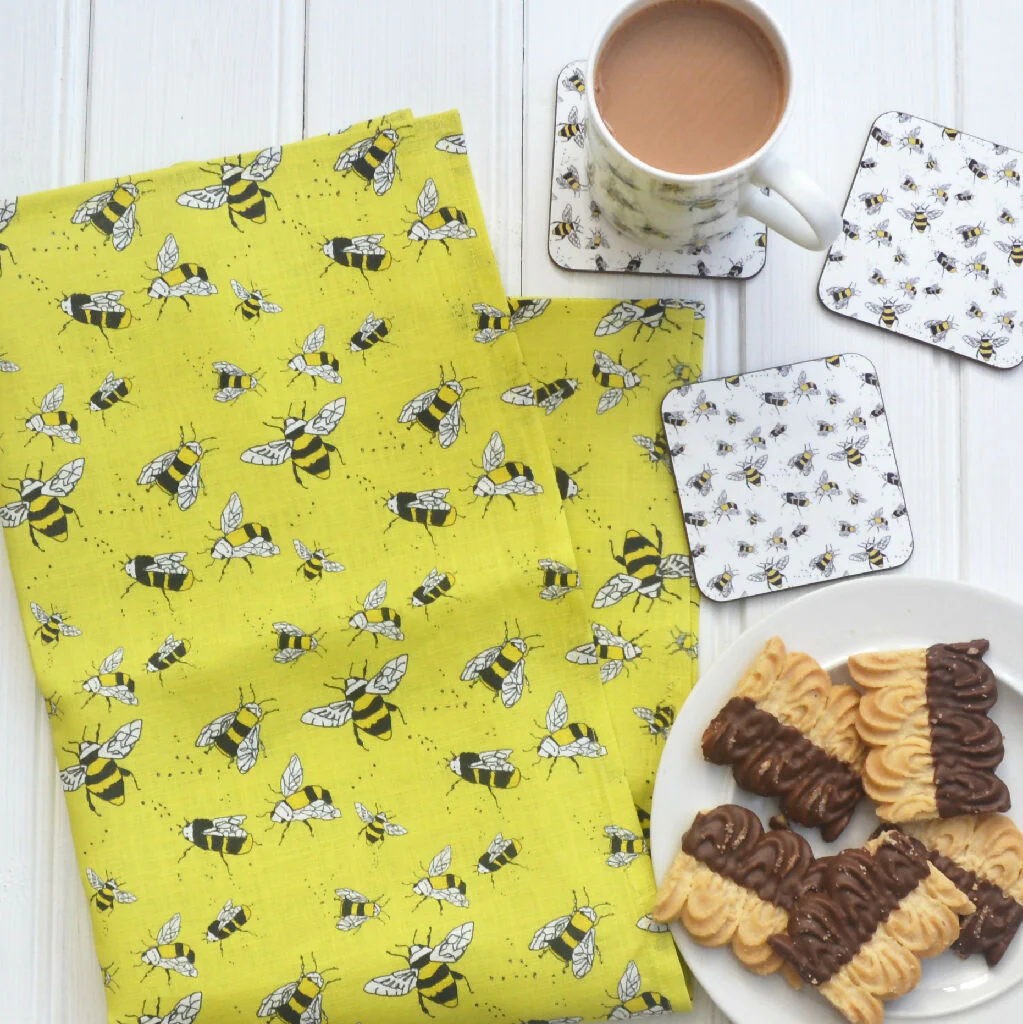 Bee Linen Tea Towel in Yellow - Image 2