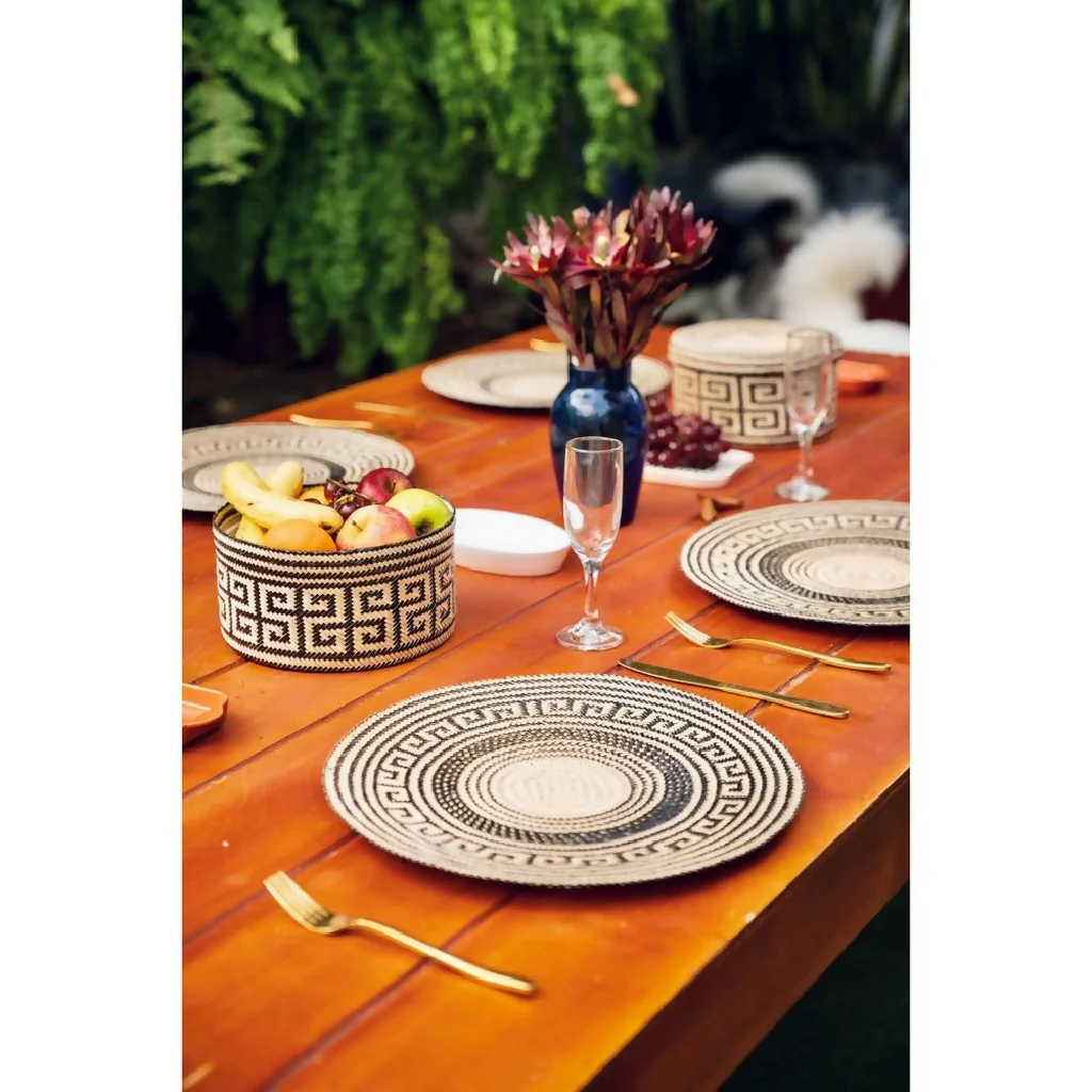Black Medusa Placemat Handwoven Mawisa Palm - Image 3