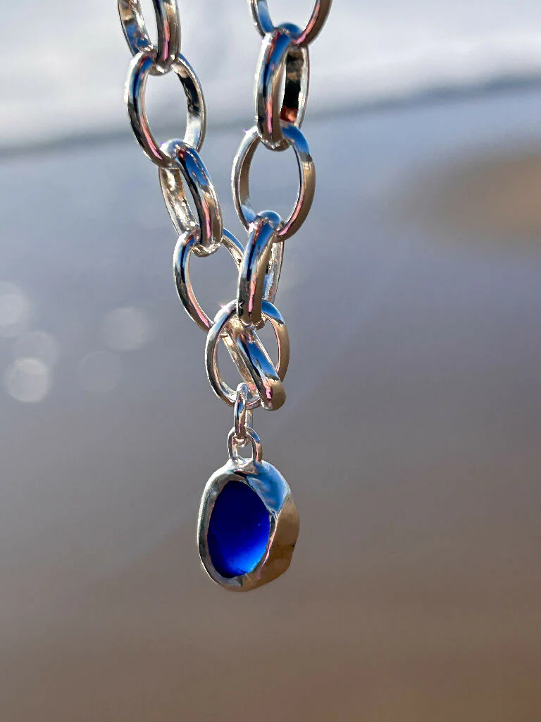 Blue Seaglass chunky chain bracelet - Image 4