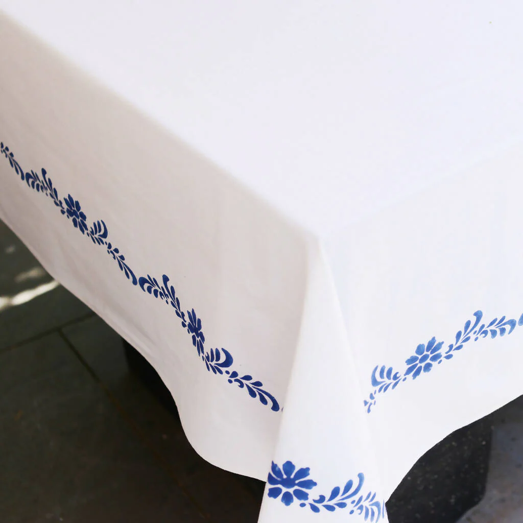 Blue & White Garland Tablecloth - Image 3
