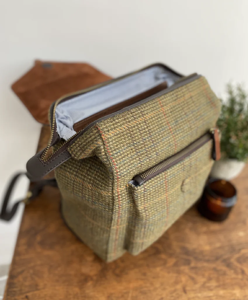 Bramham Tweed Rucksack - Image 3