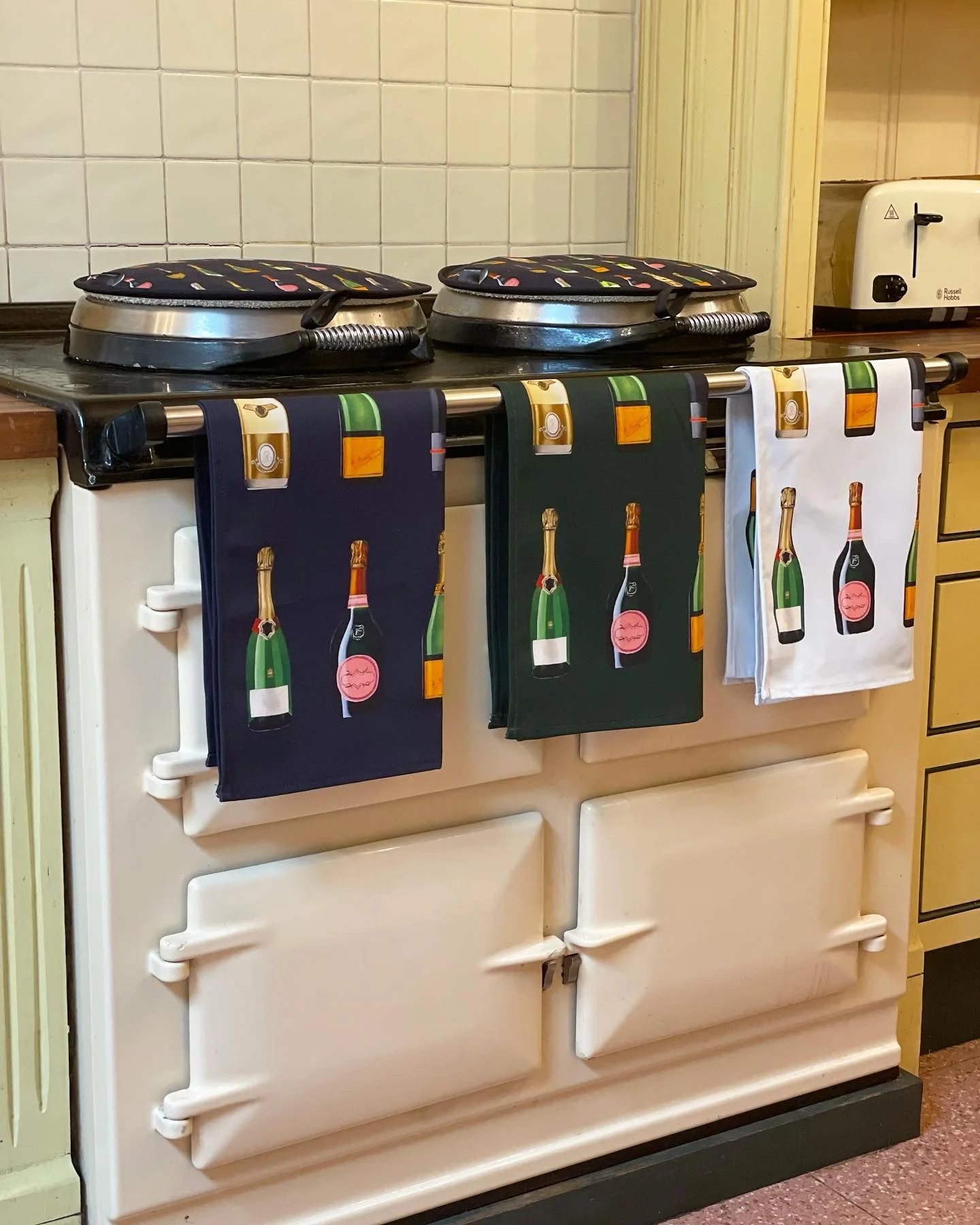 Champagne and Fizz Tea Towels - Image 6