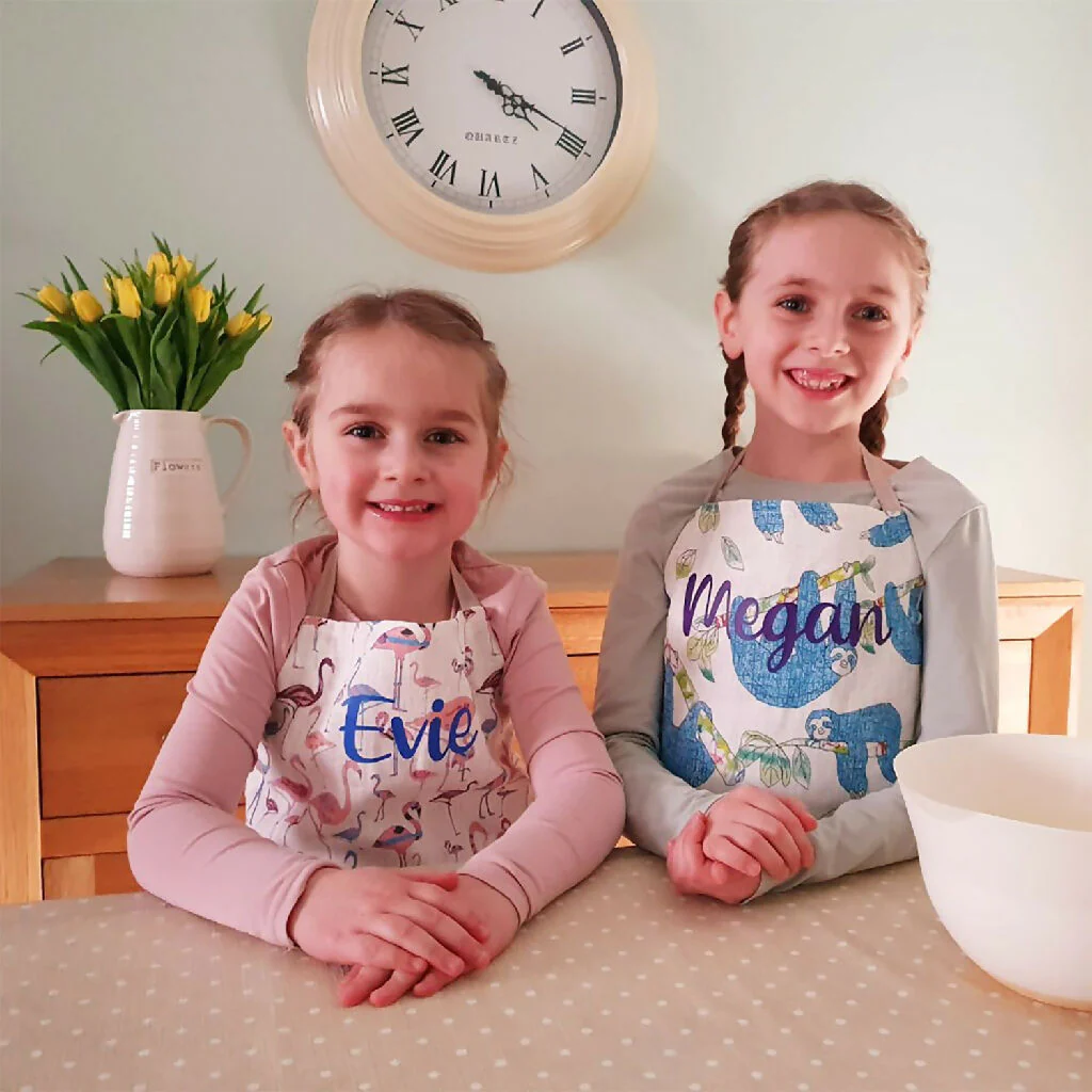 Children's Linen Aprons - Animal Designs - Image 11