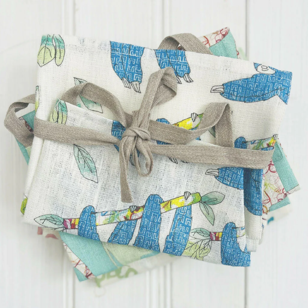 Children's Linen Aprons - Animal Designs - Image 3