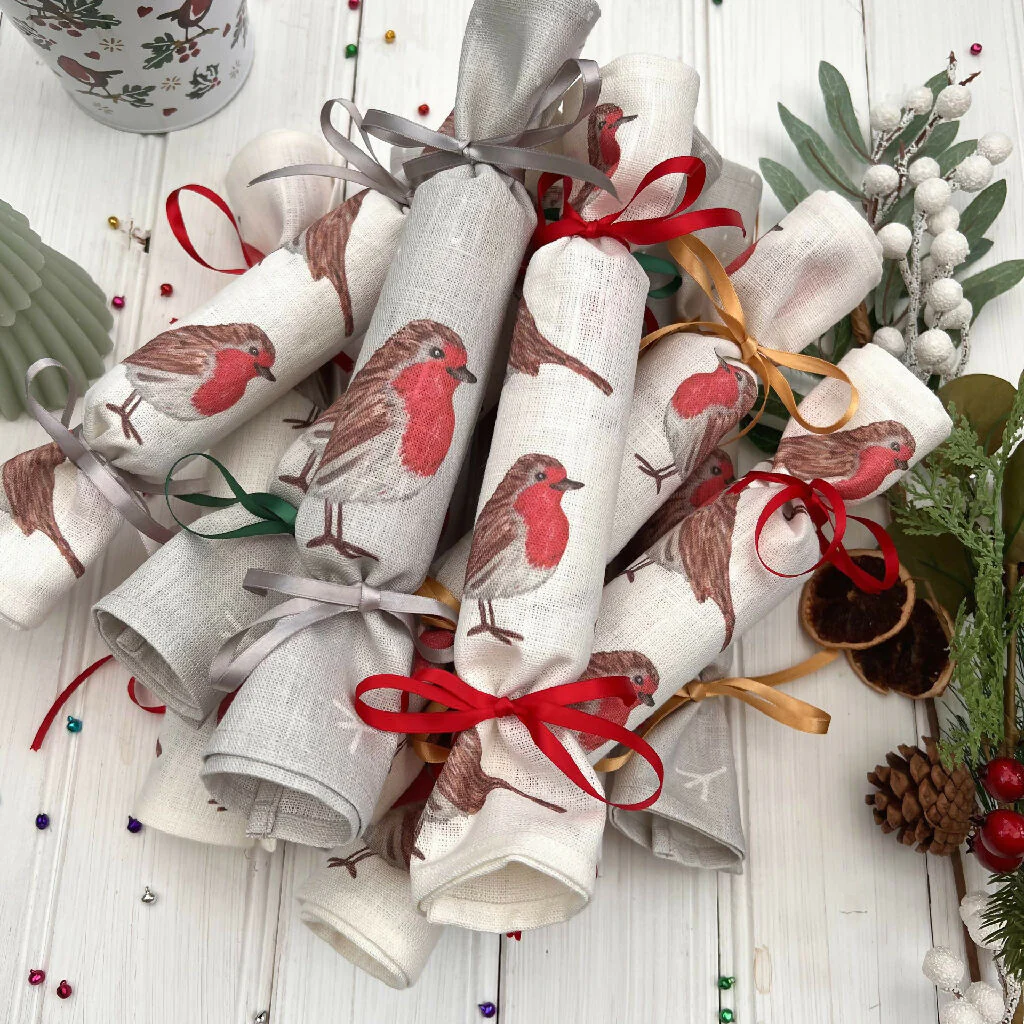 Christmas Linen Napkin Crackers - Little Red Robins - Image 6