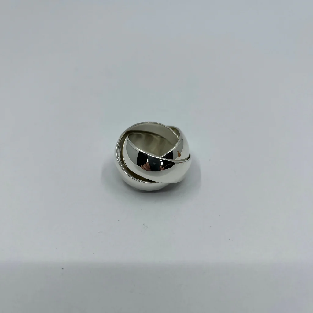 Chunky Sterling Silver Triple Crossover Ring with Polished Finish - Image 4