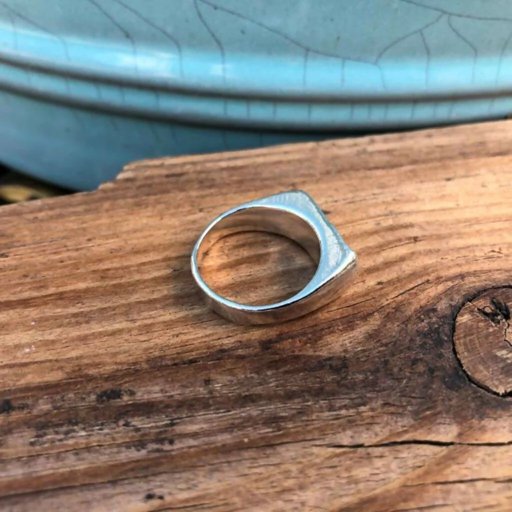 Chunky Textured Sterling Silver Cuttlefish Ring - Image 3