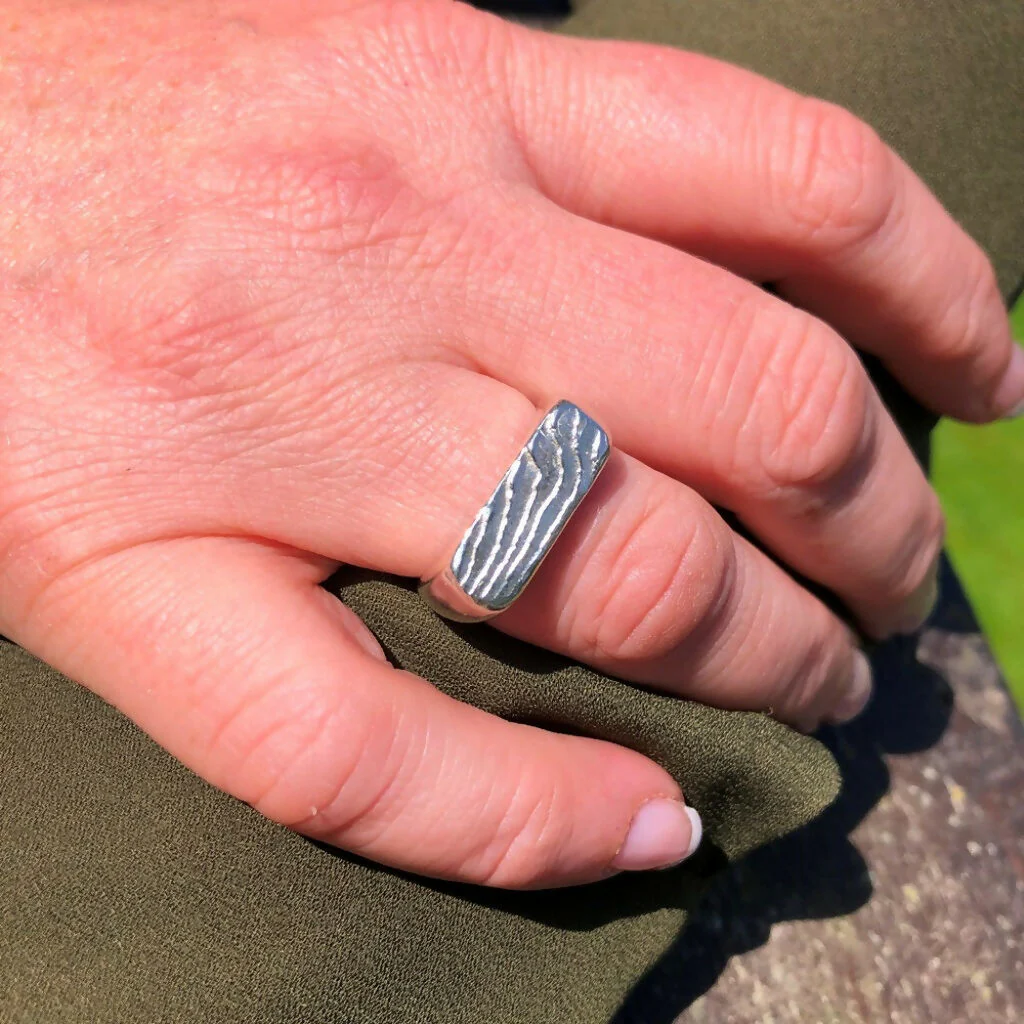 Chunky Textured Sterling Silver Cuttlefish Ring - Image 4