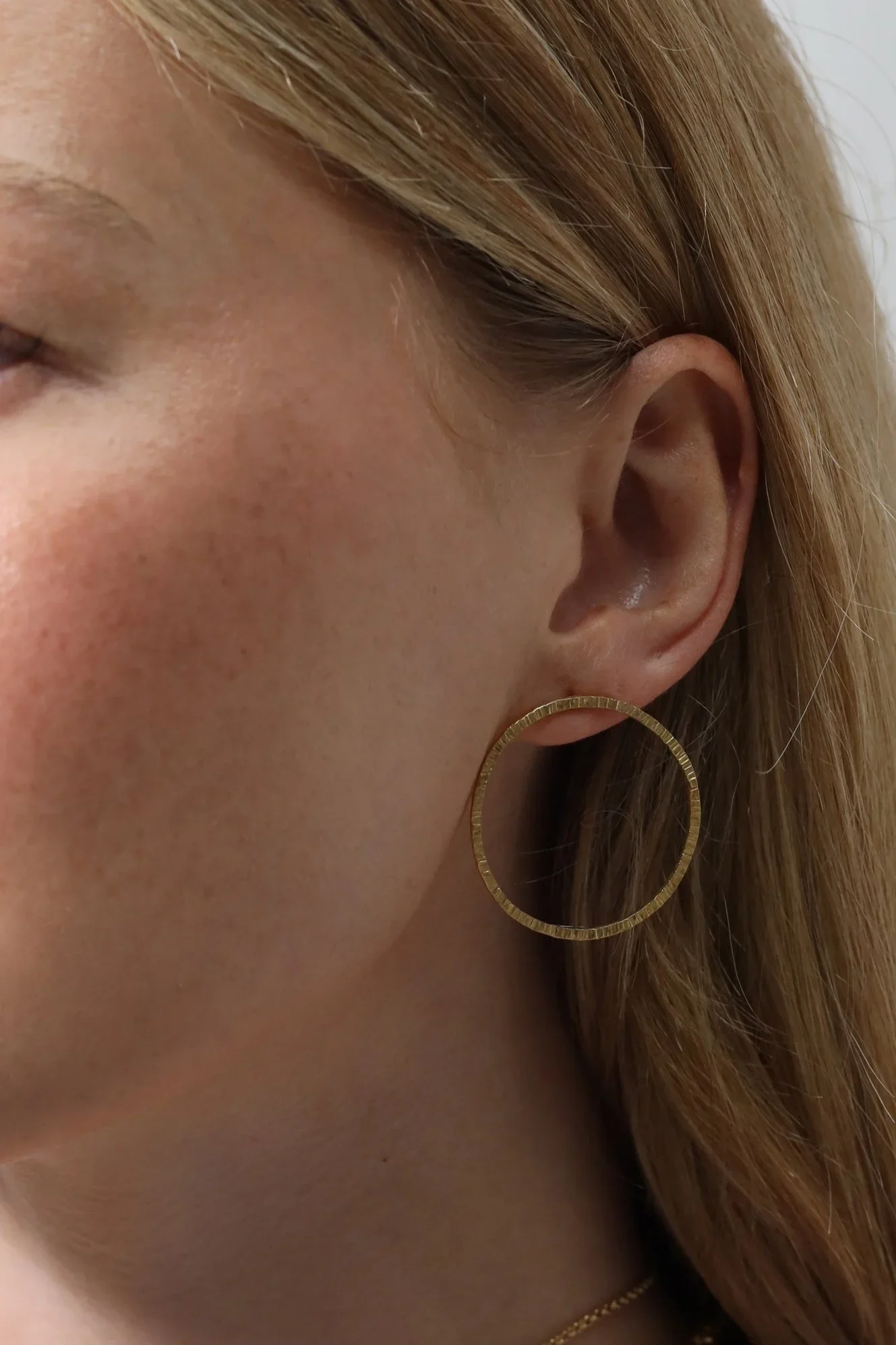 Circle Bark Stud Earrings - Image 6