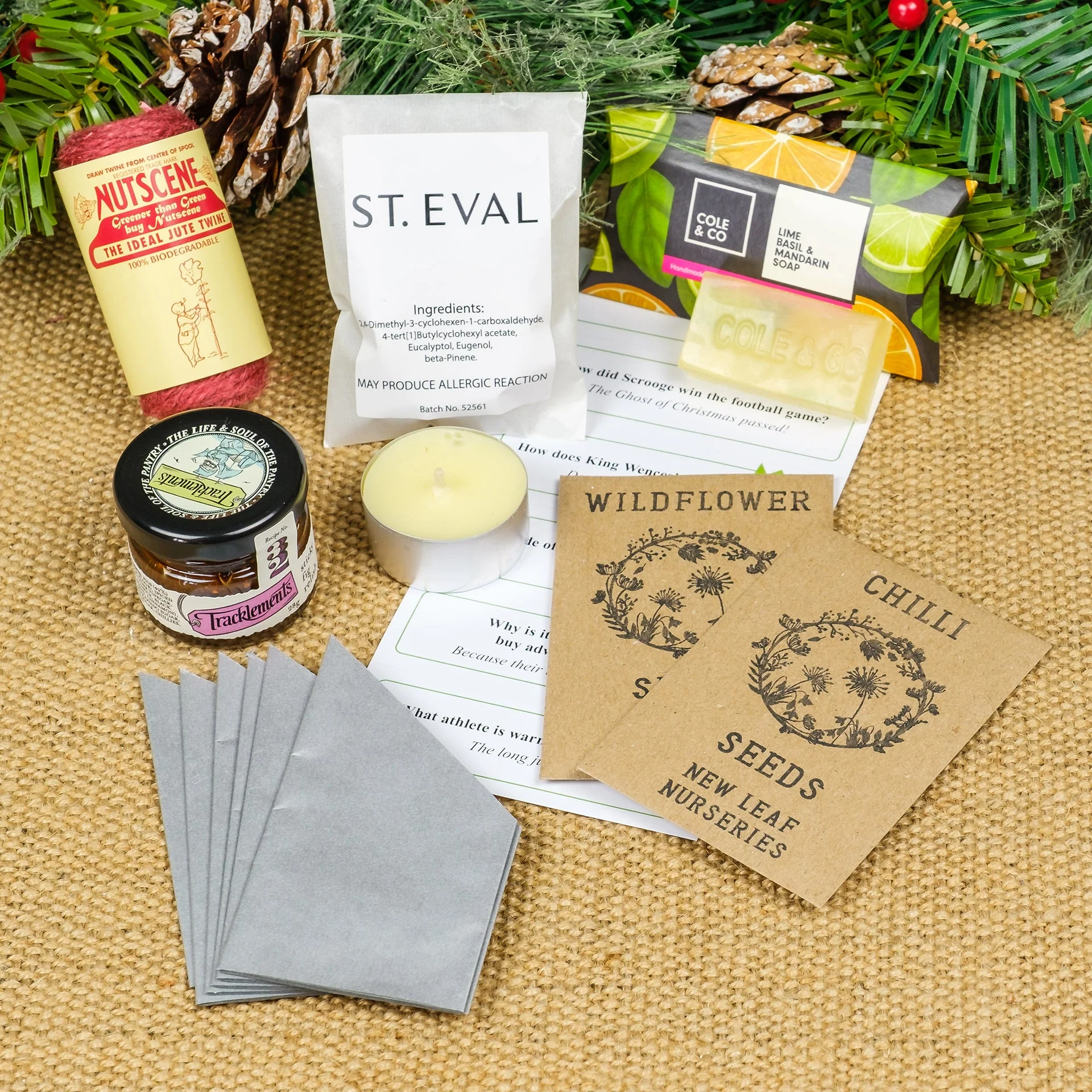 Classic Honey Mix Christmas Crackers - Image 5