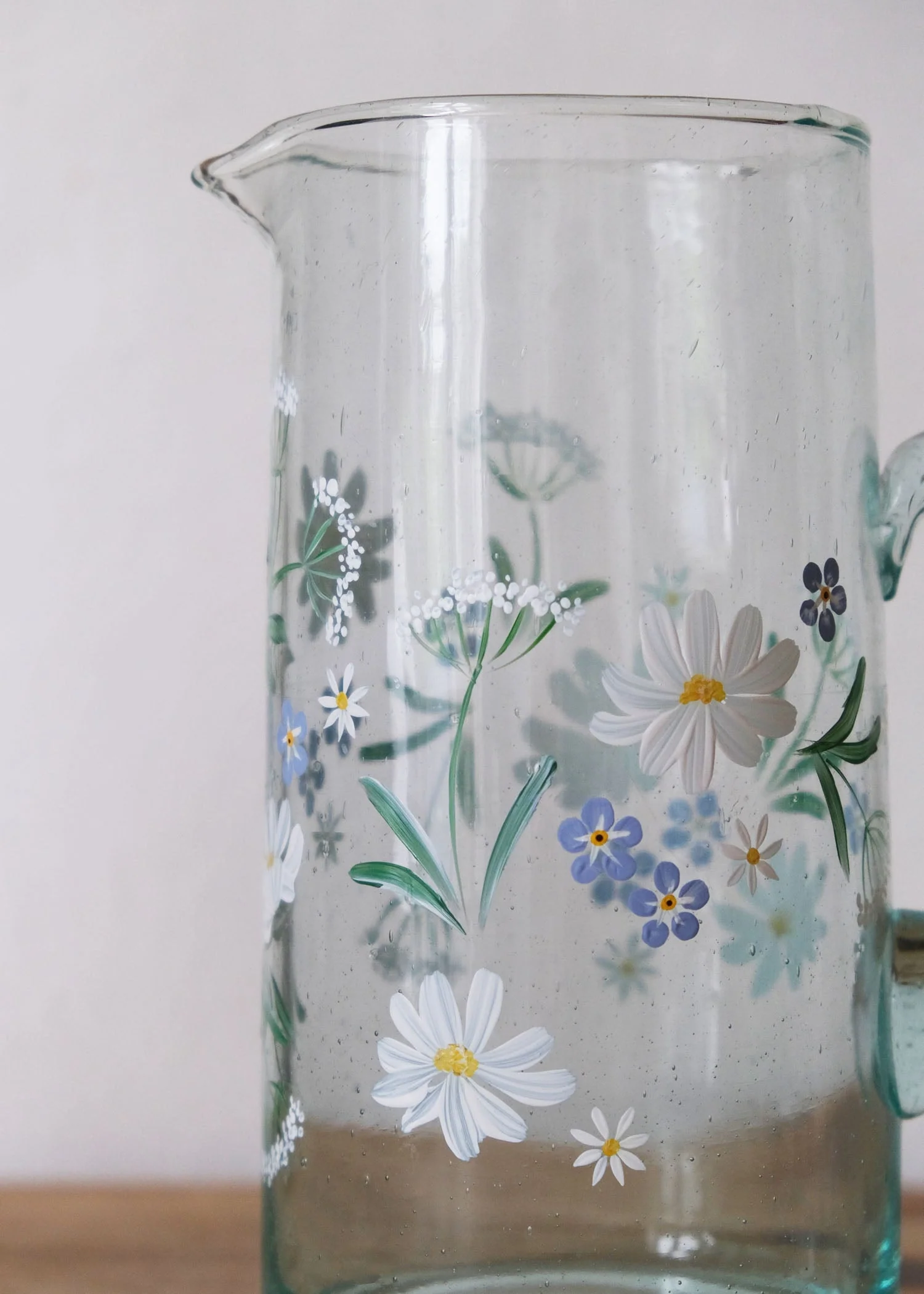 Cosmos & cow parsley recycled glass jug - Image 2