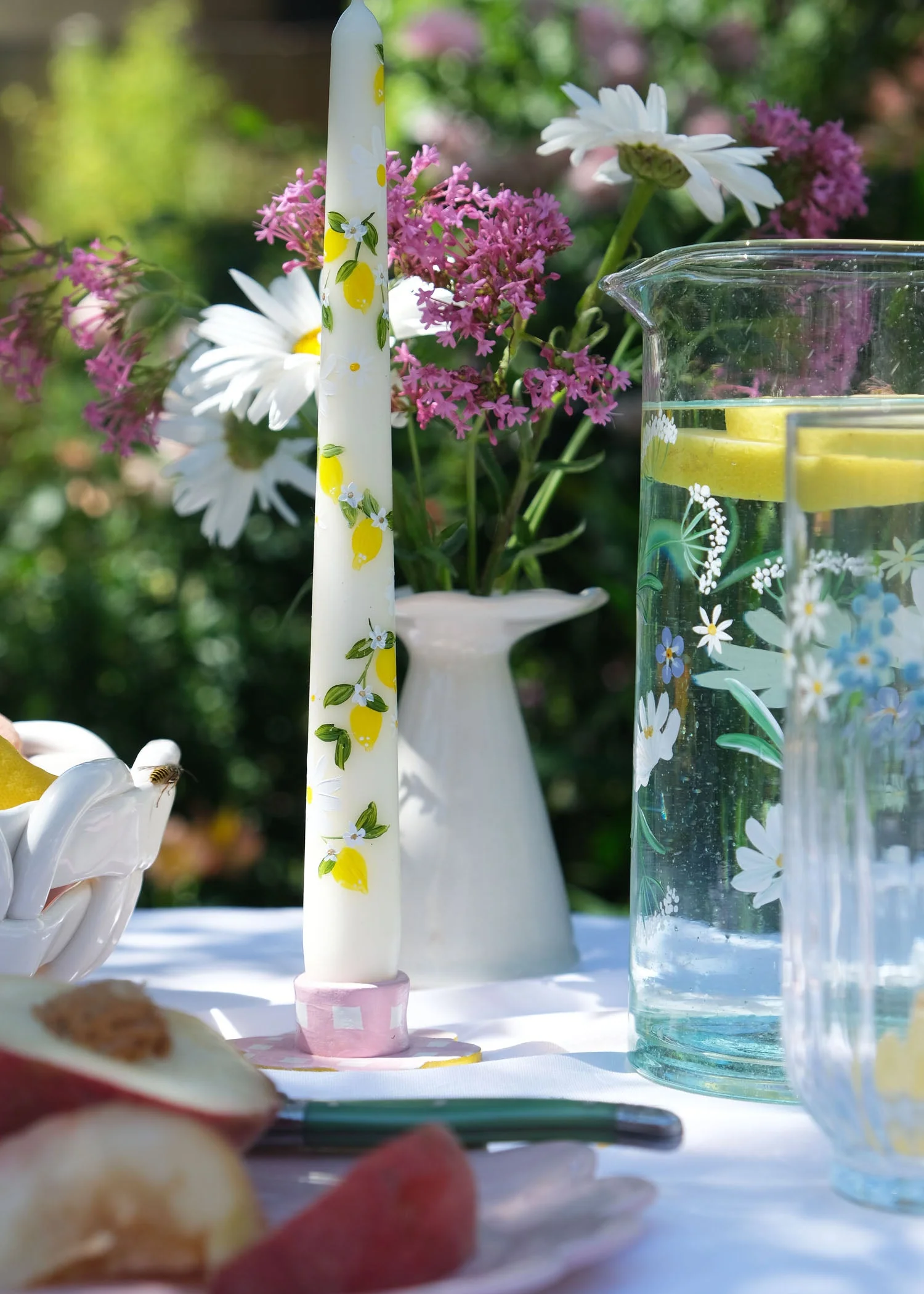 Cosmos & cow parsley recycled glass jug - Image 5