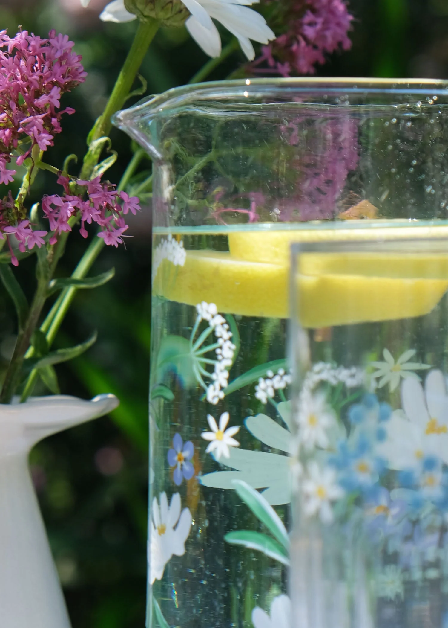 Cosmos & cow parsley recycled glass jug - Image 6