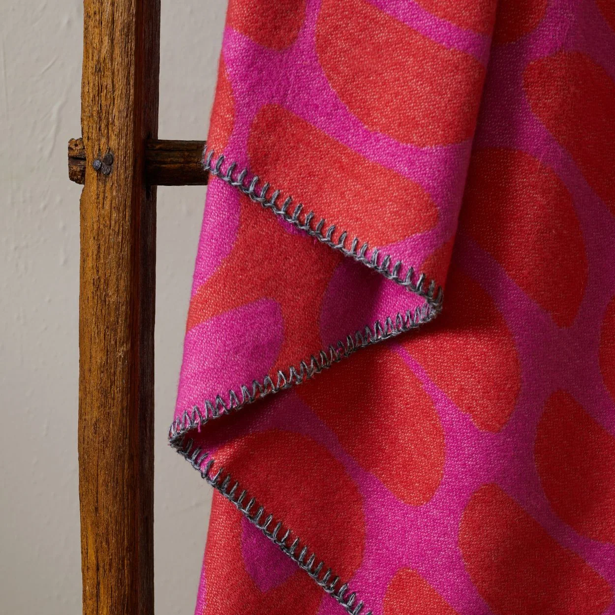 Cotton Halfmoon Throw in Navy - Image 4