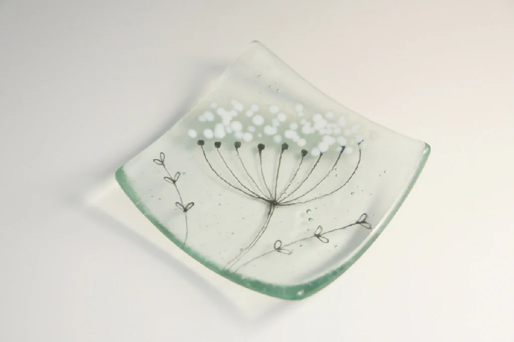 Cow Parsley Fused Glass Small Dish - Image 2