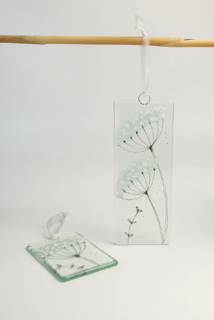 Cow Parsley Fused Glass Small Hanging - Image 4