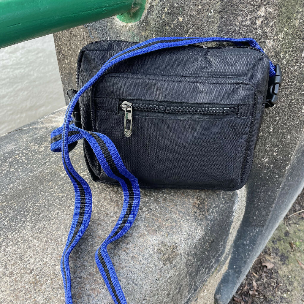 Crossbody Dog Walking Bag in Black with 2 strap options - Image 3