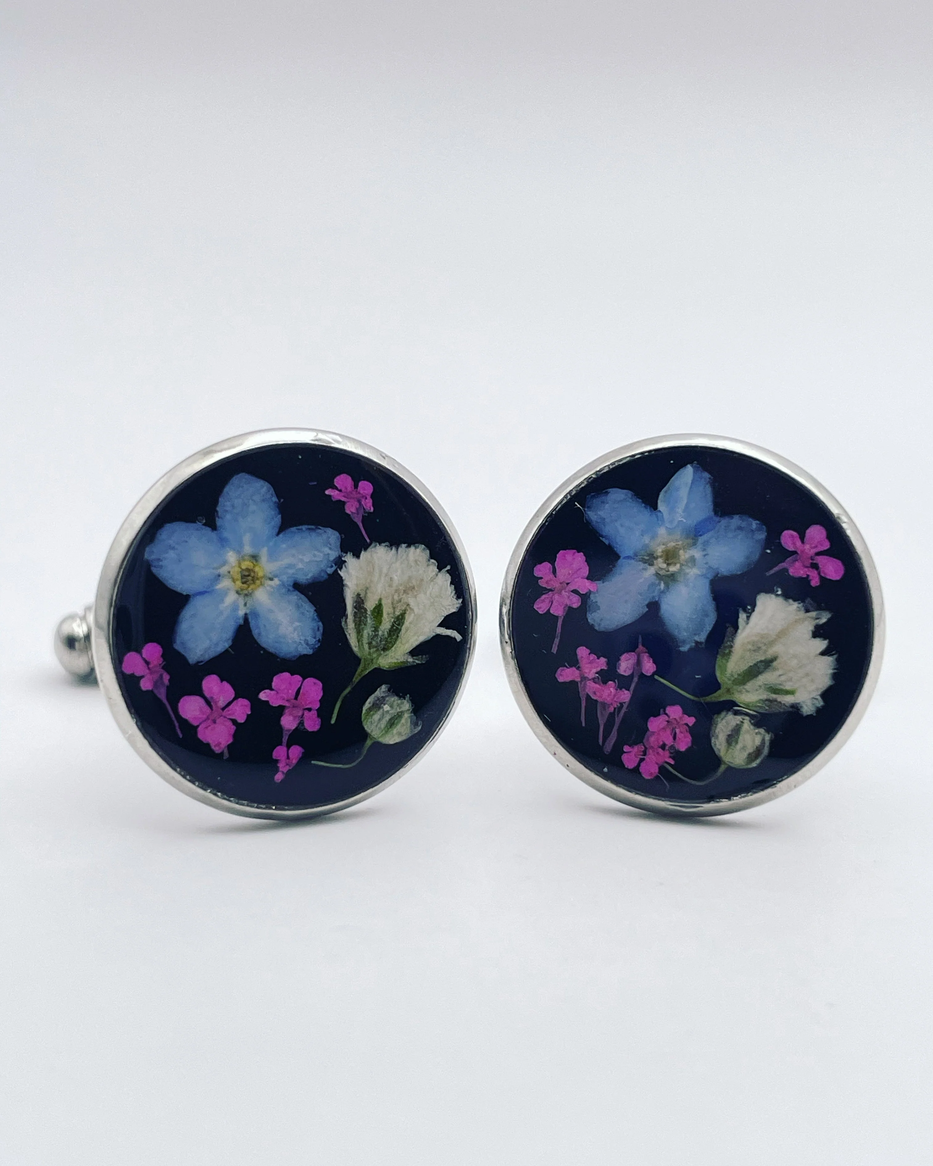 Cufflinks with forget-me-not and gypsophila flowers in 16mm - Image 2