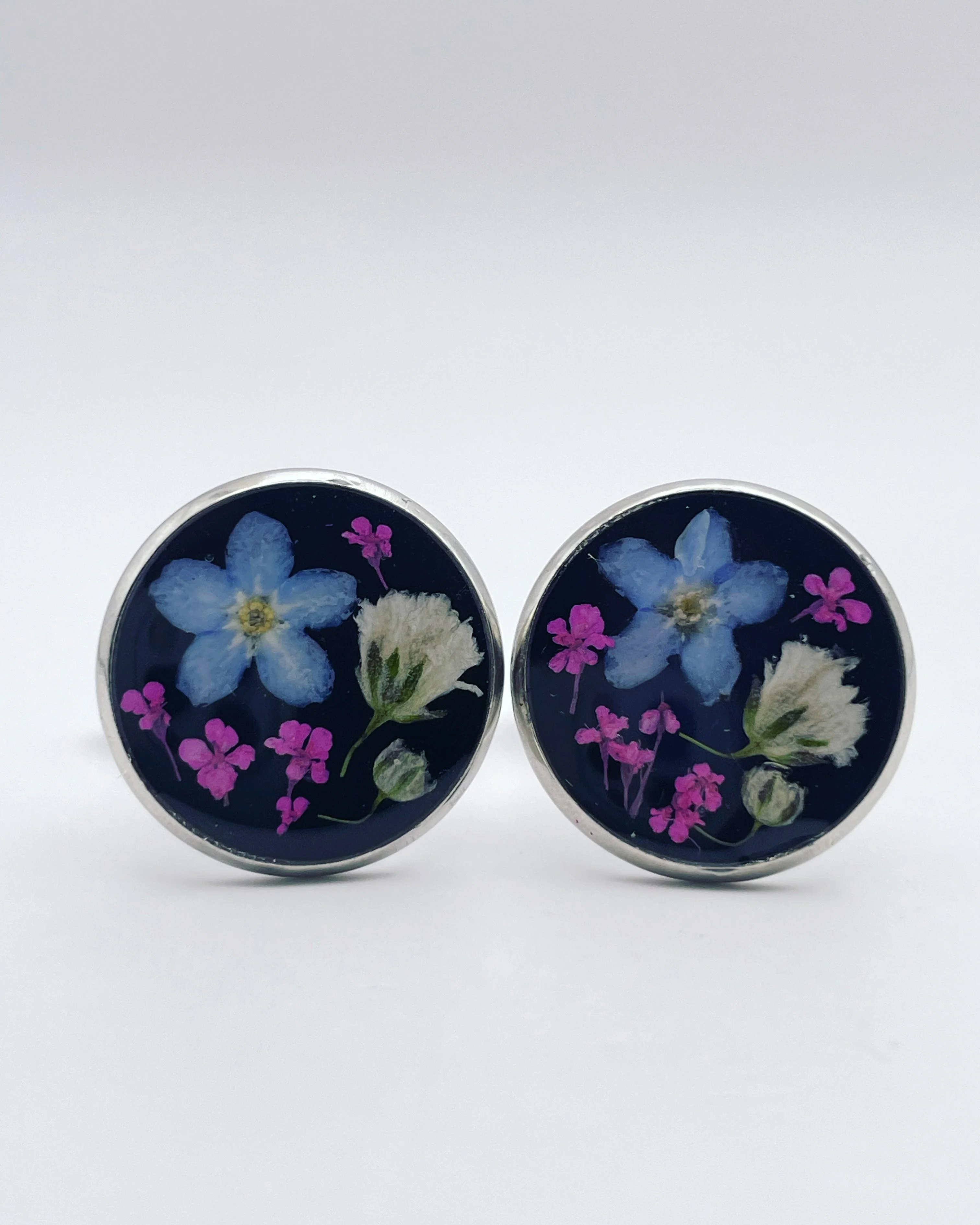 Cufflinks with forget-me-not and gypsophila flowers in 16mm - Image 9