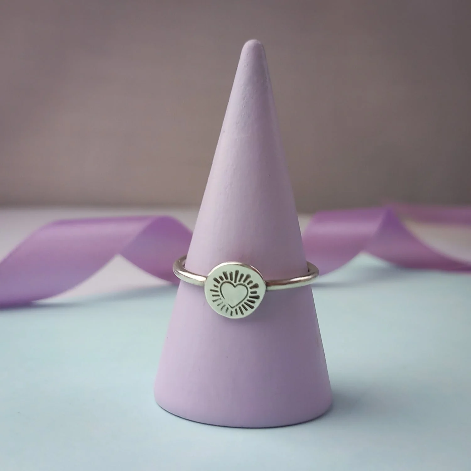 Dainty Sterling Silver Heart Burst Ring – 1.5mm Band