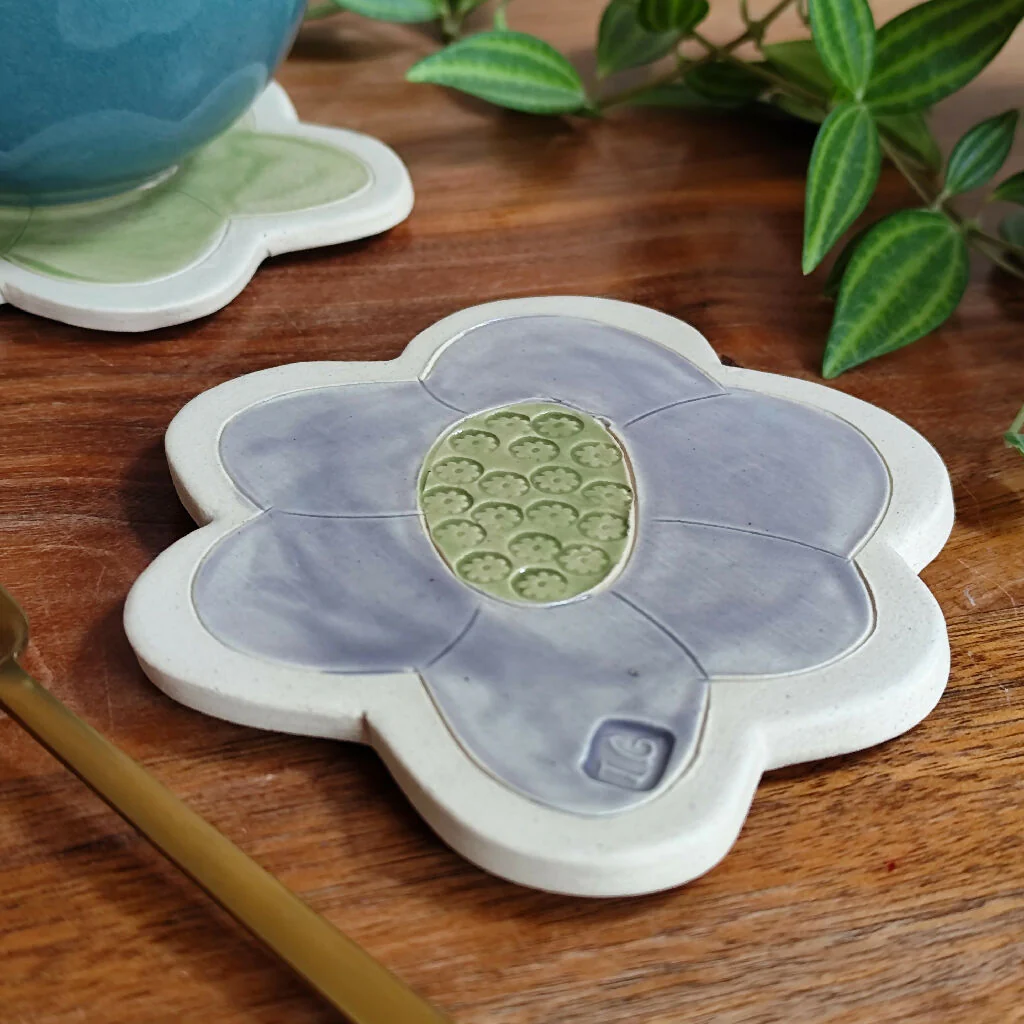 Daisy Flower Shaped Ceramic Coaster - Image 5