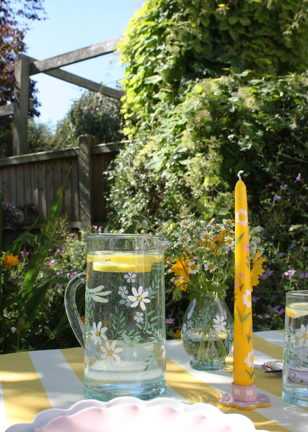 Daisy & forget me nots recycled glass jug - Image 2