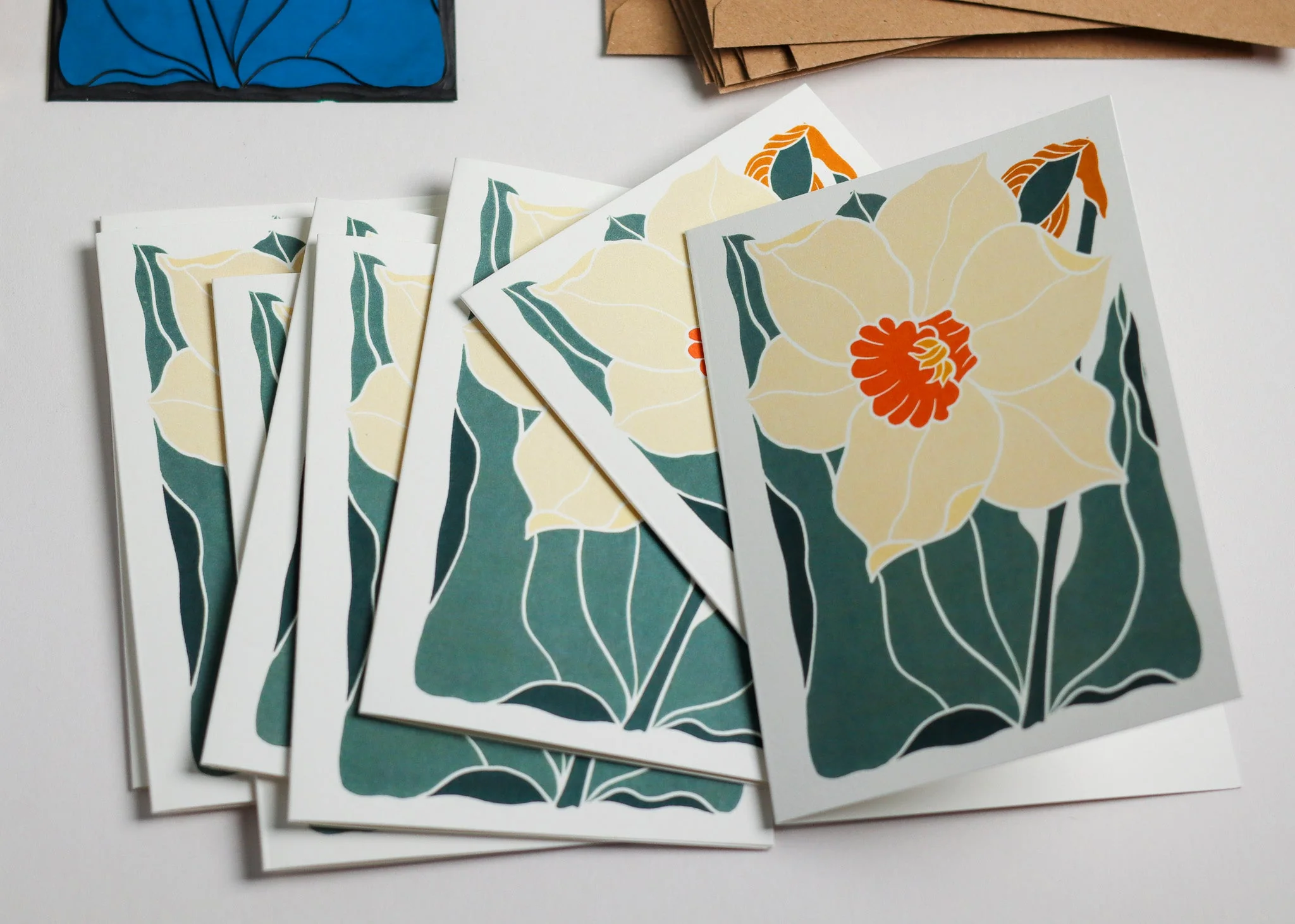 Dancing Bright Daffodil | Set of 8 Notecards & Envelopes - Image 3