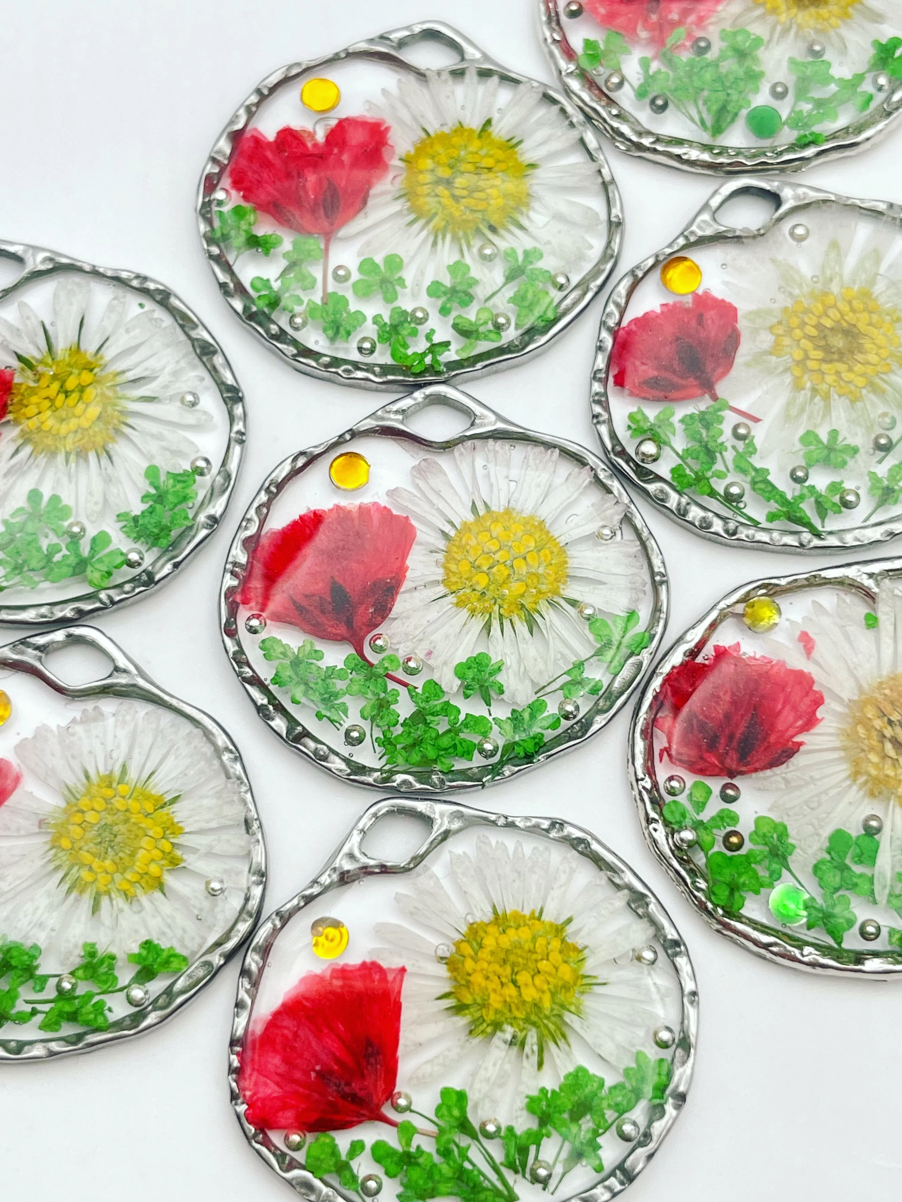Dangle earrings with poppy and daisy flowers - Image 5
