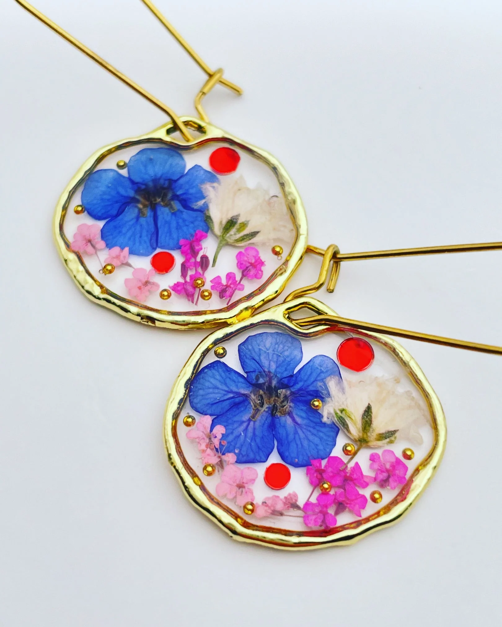 Dangle earrings with real flowers - Image 6