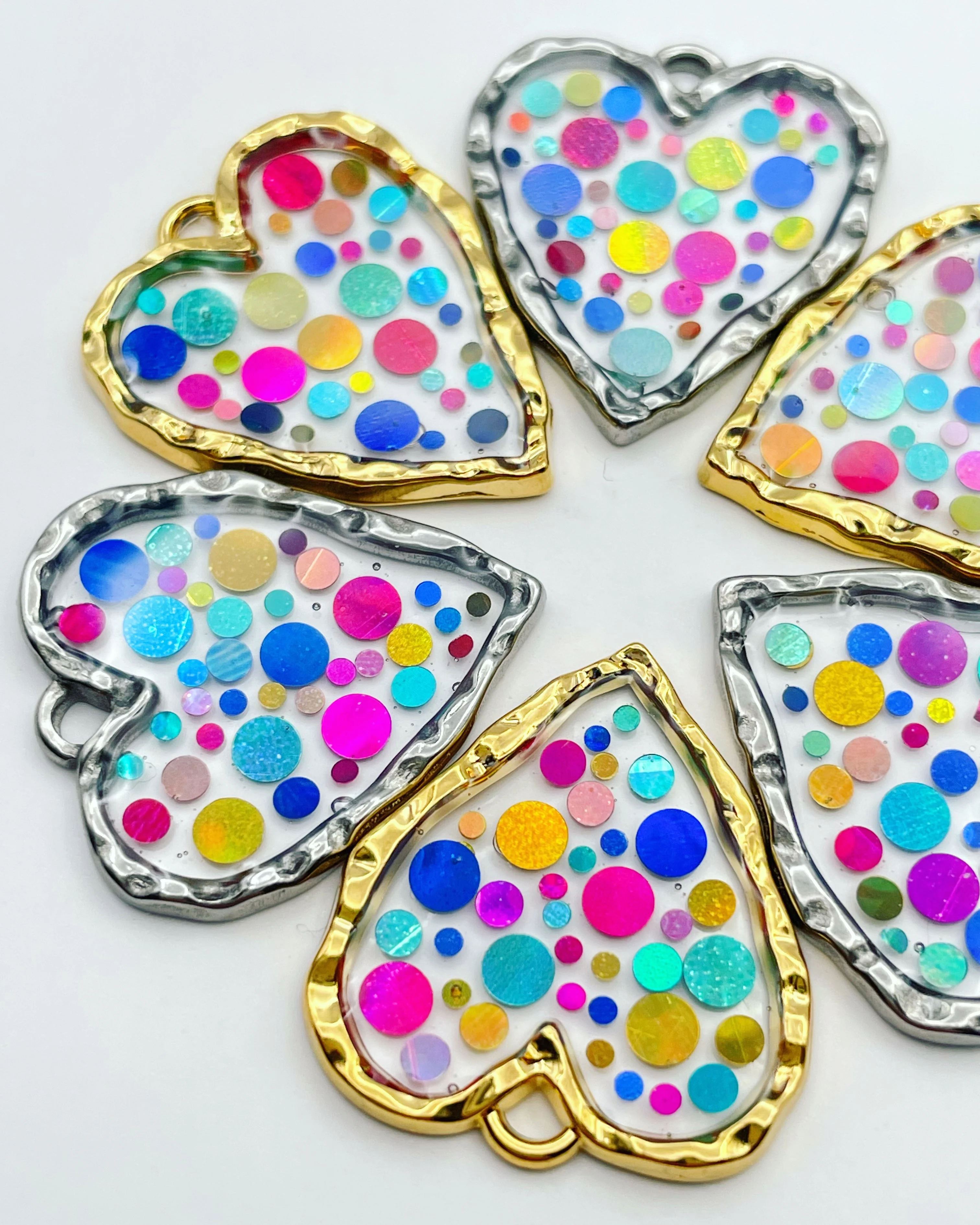 Disco heart necklace with colourful sparkles - Image 5