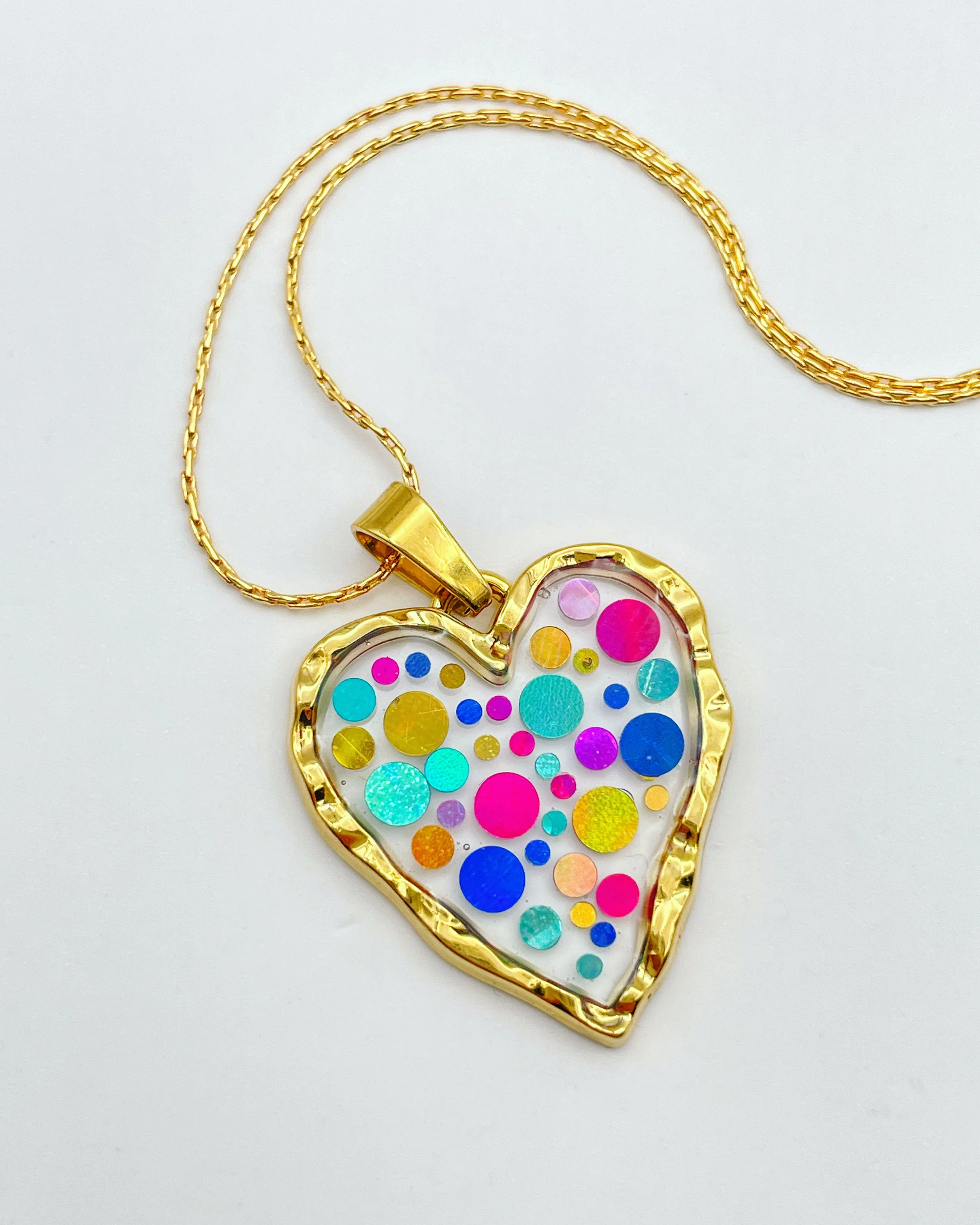 Disco heart necklace with colourful sparkles - Image 6