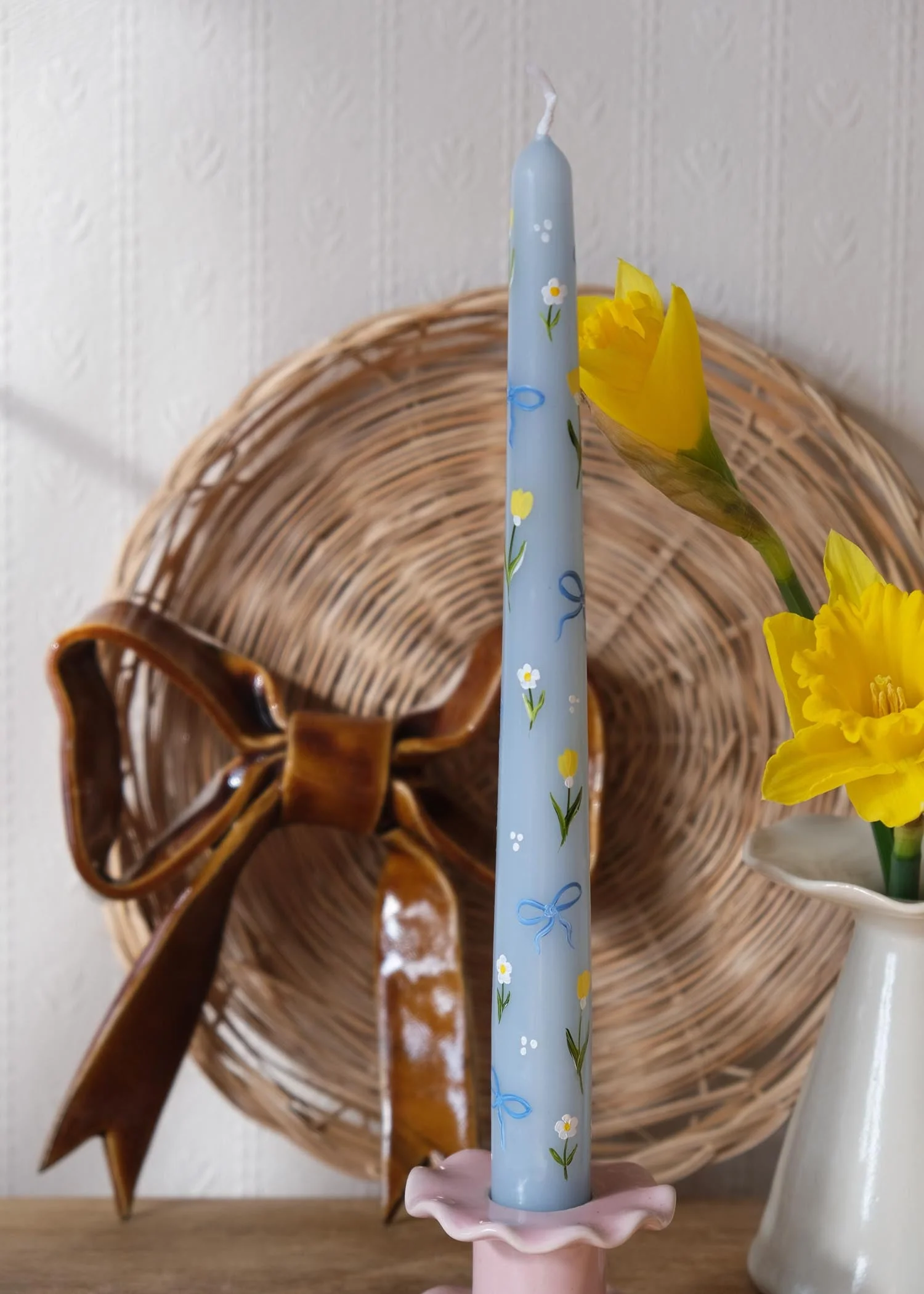 Ditsy blue spring candle - Image 2