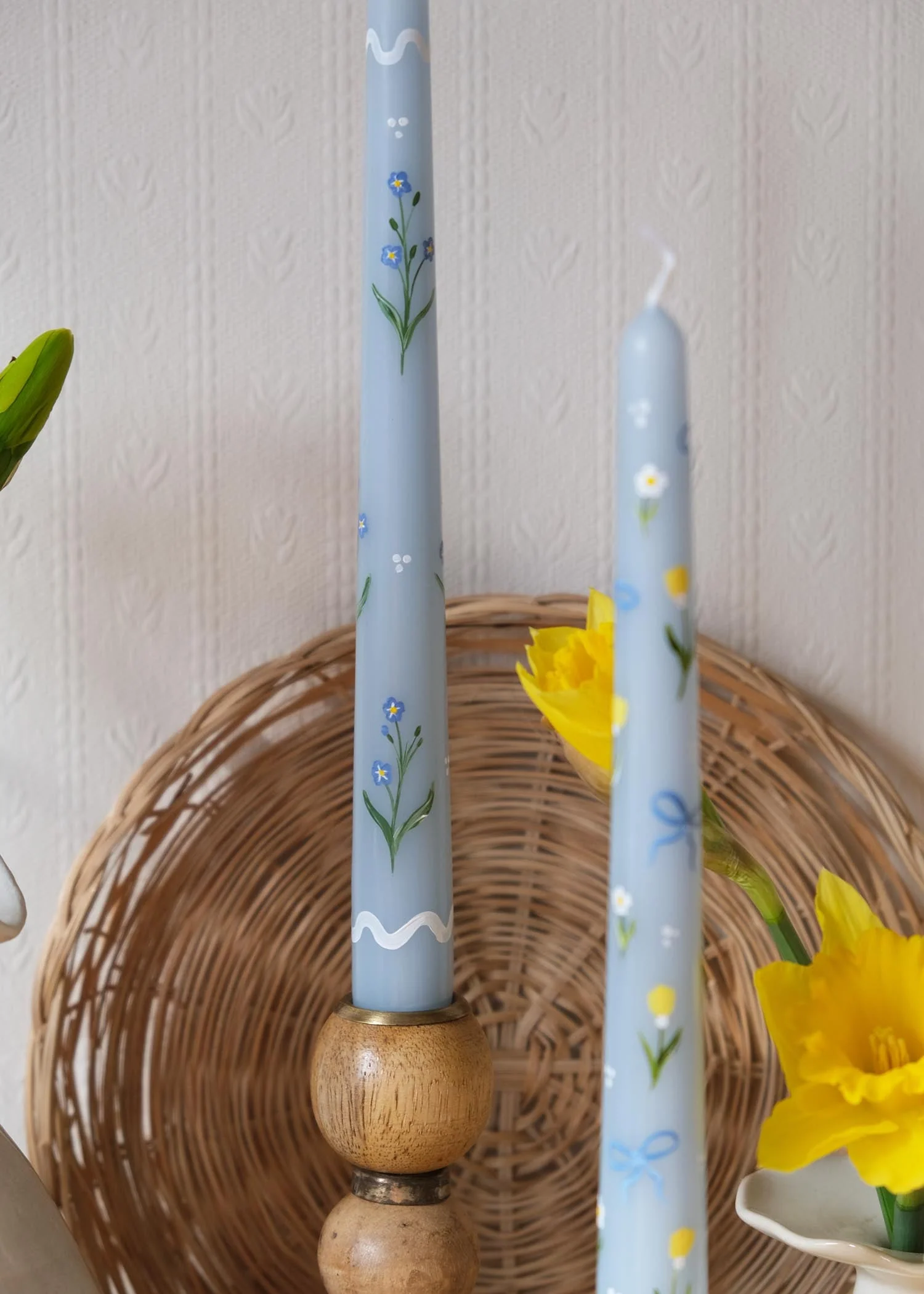 Ditsy blue spring candle - Image 3