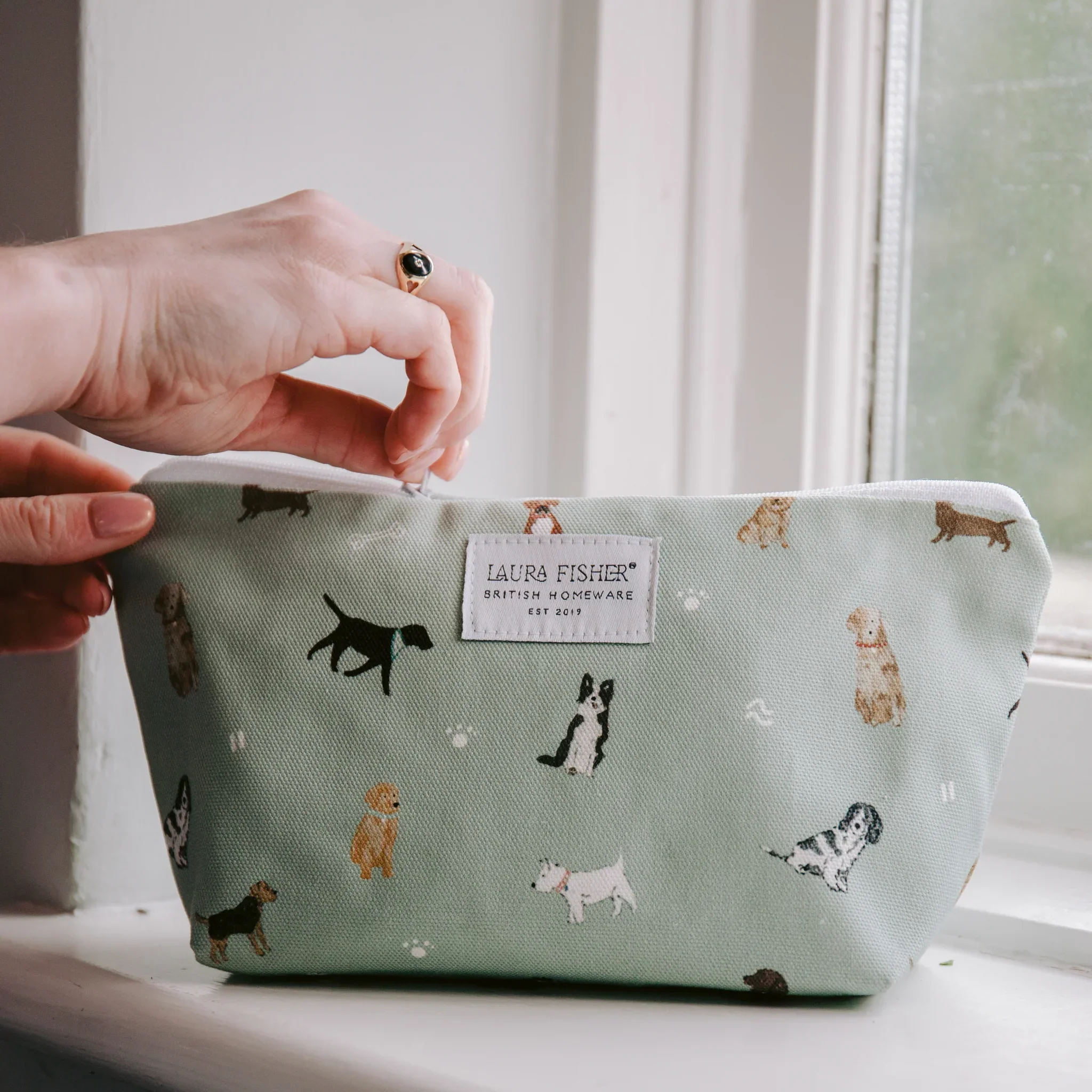 Dogs Zip Bag - Image 2