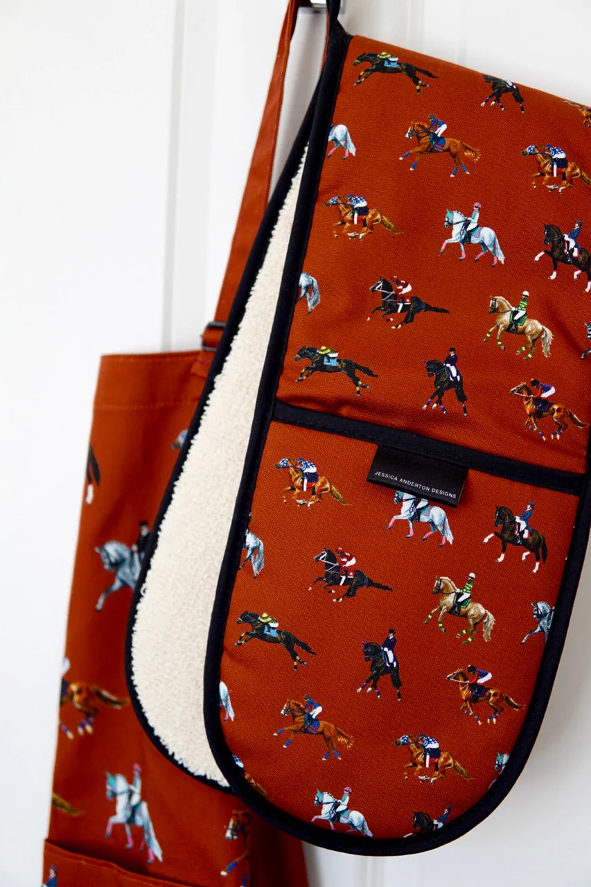 Dressage & Racehorses Double Oven Gloves - Image 9
